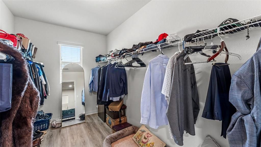 En Venta: $380,000 (4 camas, 2 baños, 2324 Pies cuadrados)