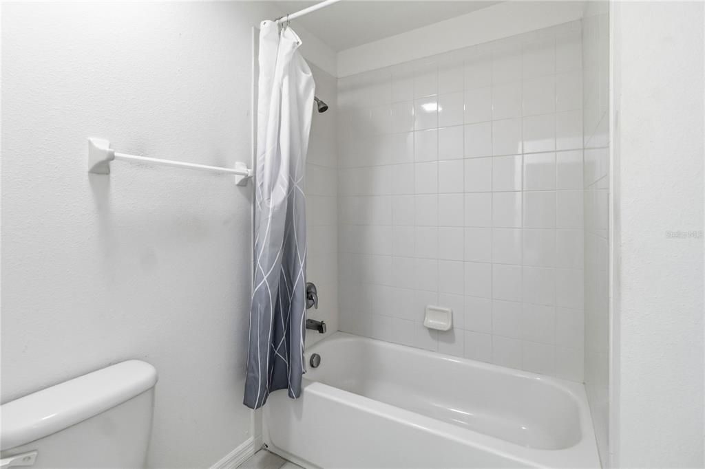 En Venta: $449,000 (5 camas, 3 baños, 2544 Pies cuadrados)