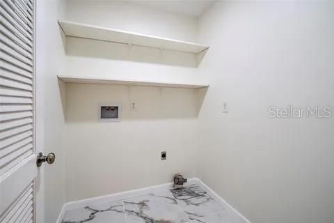 На продажу: $245,000 (3 спален, 2 ванн, 1272 Квадратных фут)