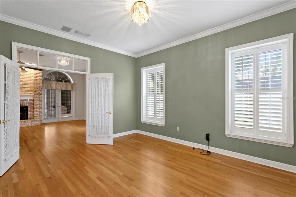 For Sale: $1,150,000 (5 beds, 4 baths, 4214 Square Feet)