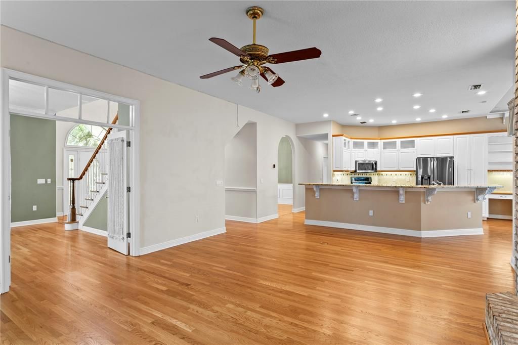 For Sale: $1,150,000 (5 beds, 4 baths, 4214 Square Feet)