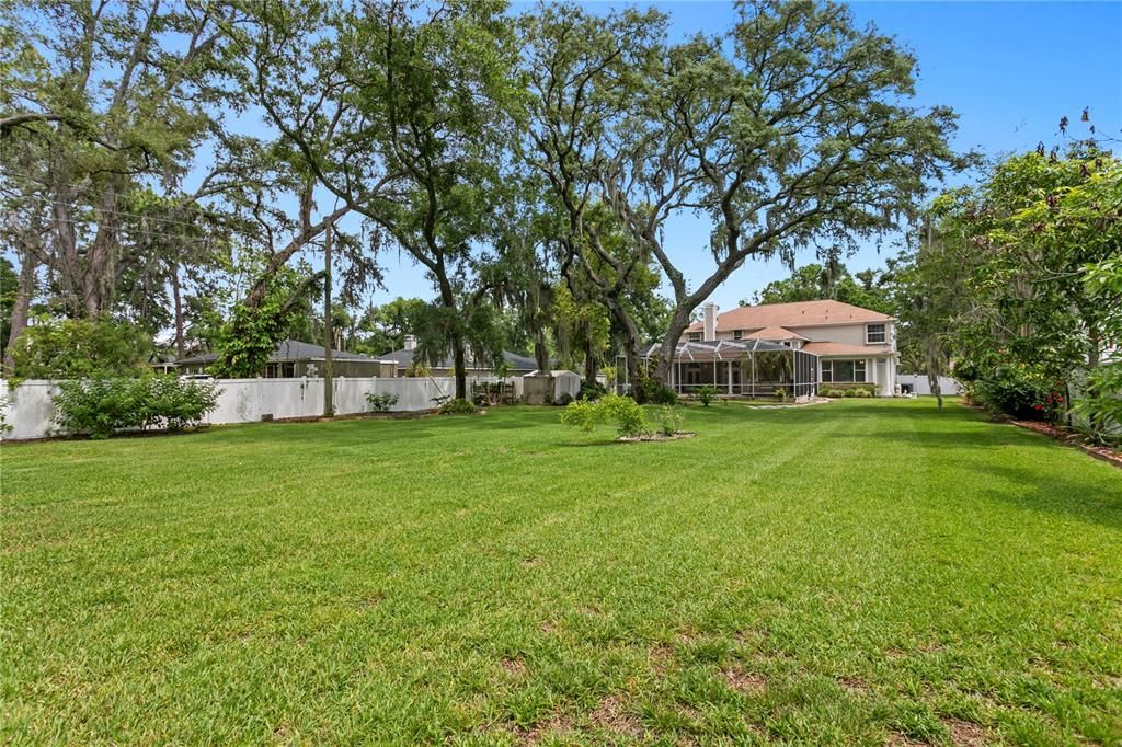 For Sale: $1,150,000 (5 beds, 4 baths, 4214 Square Feet)