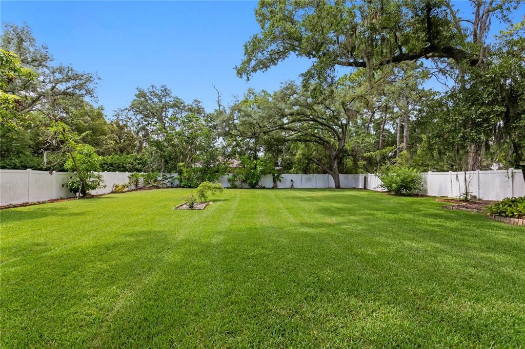 For Sale: $1,150,000 (5 beds, 4 baths, 4214 Square Feet)