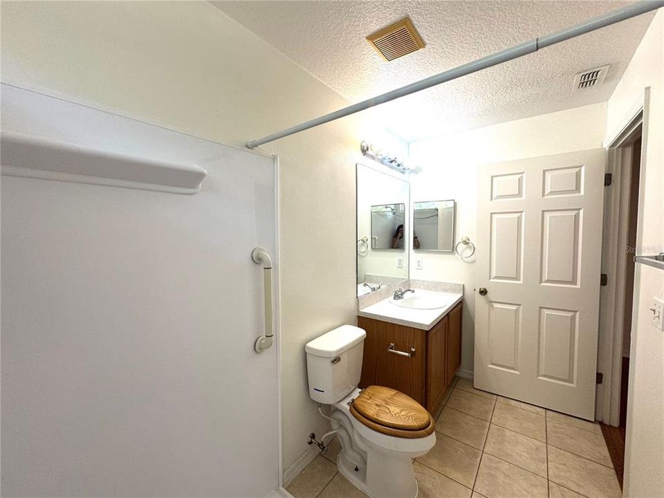 En Venta: $289,999 (3 camas, 2 baños, 1250 Pies cuadrados)