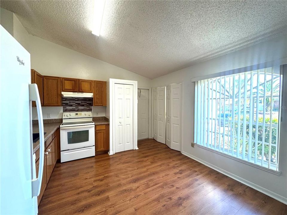 En Venta: $289,999 (3 camas, 2 baños, 1250 Pies cuadrados)