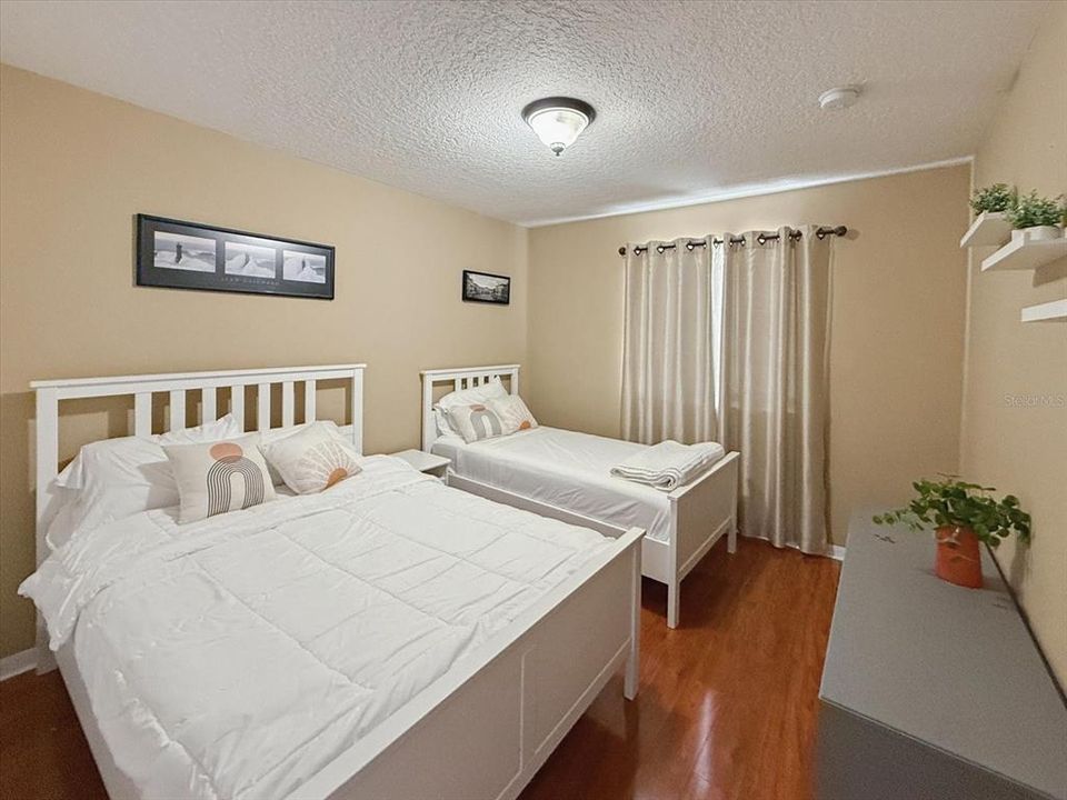 For Rent: $2,200 (4 beds, 3 baths, 1642 Square Feet)
