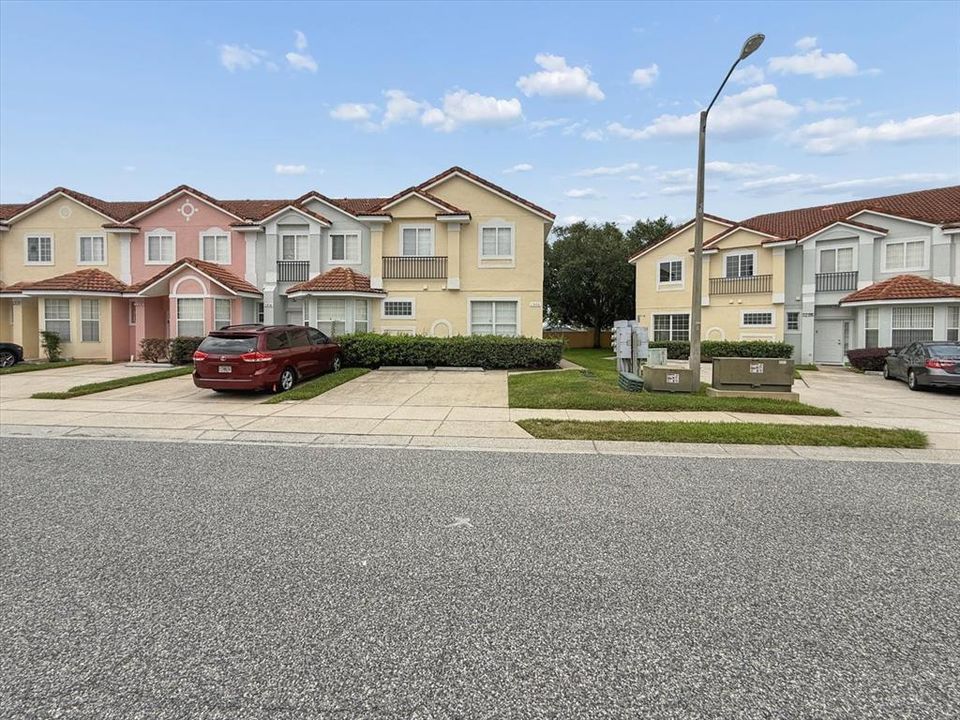 For Rent: $2,200 (4 beds, 3 baths, 1642 Square Feet)