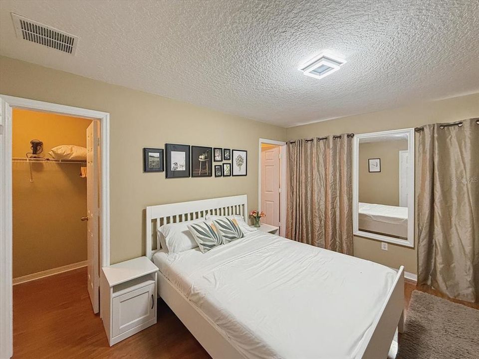For Rent: $2,200 (4 beds, 3 baths, 1642 Square Feet)