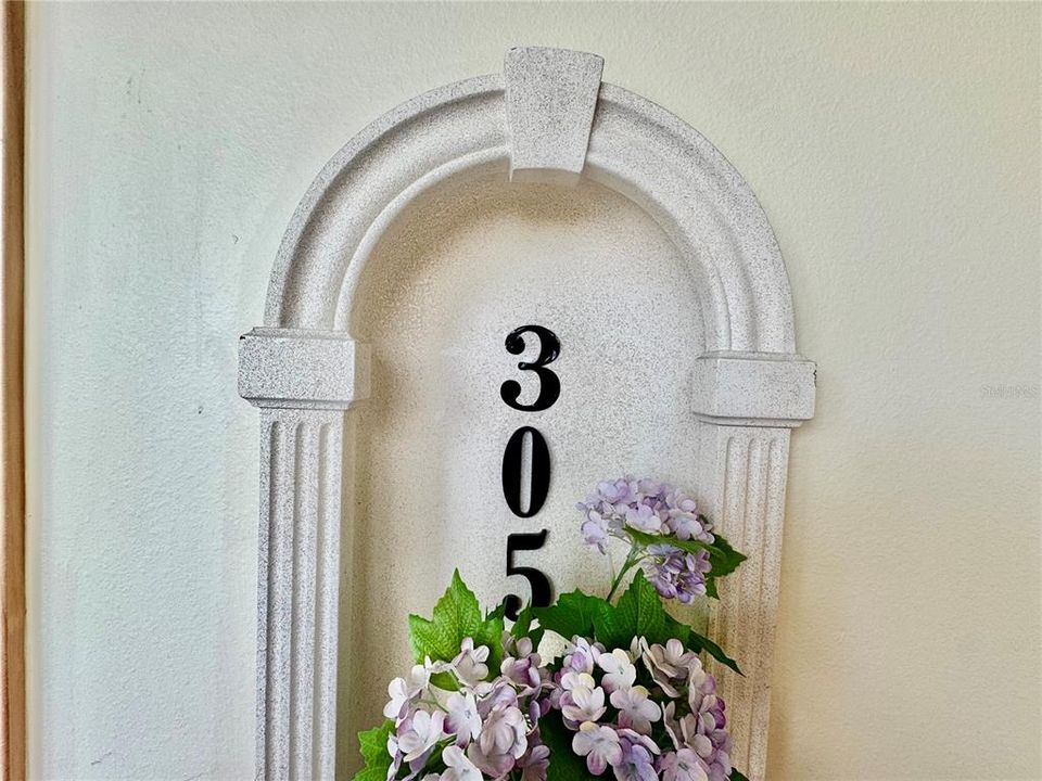 For Rent: $1,350 (1 beds, 1 baths, 625 Square Feet)