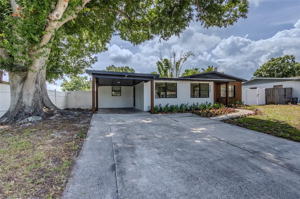 For Sale: $589,900 (5 beds, 2 baths, 2008 Square Feet)