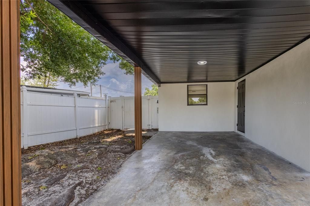 For Sale: $589,900 (5 beds, 2 baths, 2008 Square Feet)