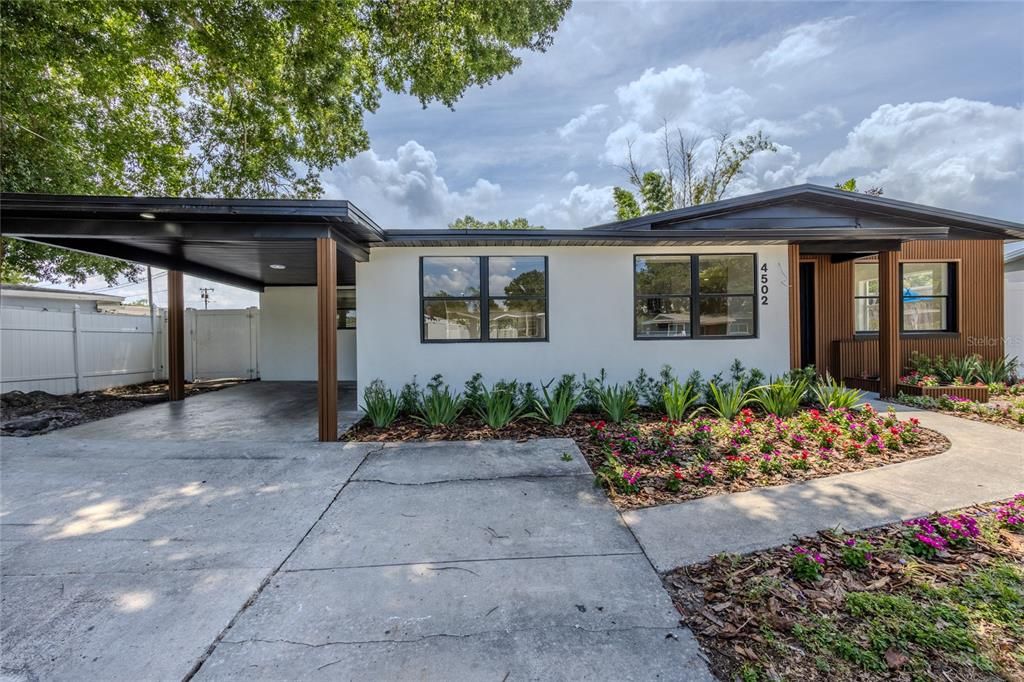 For Sale: $589,900 (5 beds, 2 baths, 2008 Square Feet)