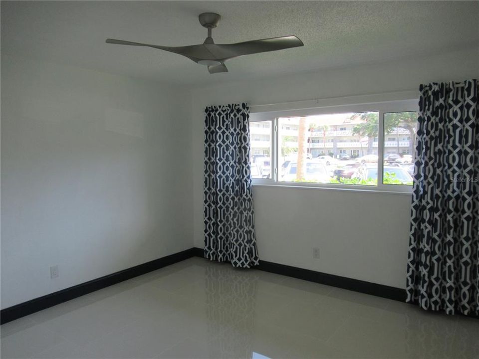 En Renta: $1,900 (2 camas, 2 baños, 1400 Pies cuadrados)
