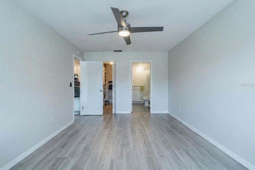 For Rent: $1,950 (2 beds, 2 baths, 942 Square Feet)