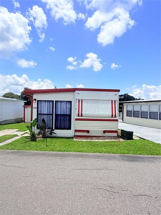 For Sale: $65,000 (1 beds, 1 baths, 240 Square Feet)