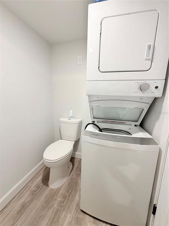 For Sale: $65,000 (1 beds, 1 baths, 240 Square Feet)