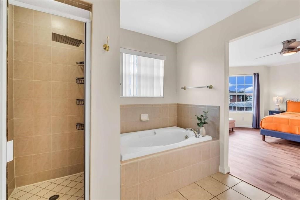 En Renta: $3,200 (5 camas, 4 baños, 2368 Pies cuadrados)