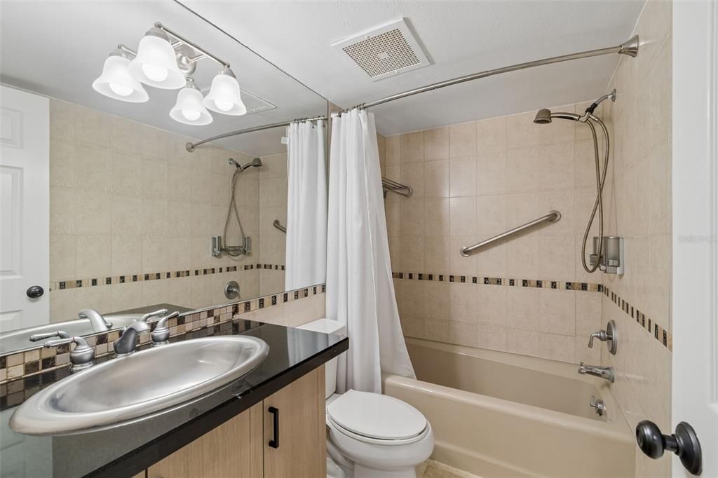 En Venta: $700,000 (2 camas, 2 baños, 1520 Pies cuadrados)