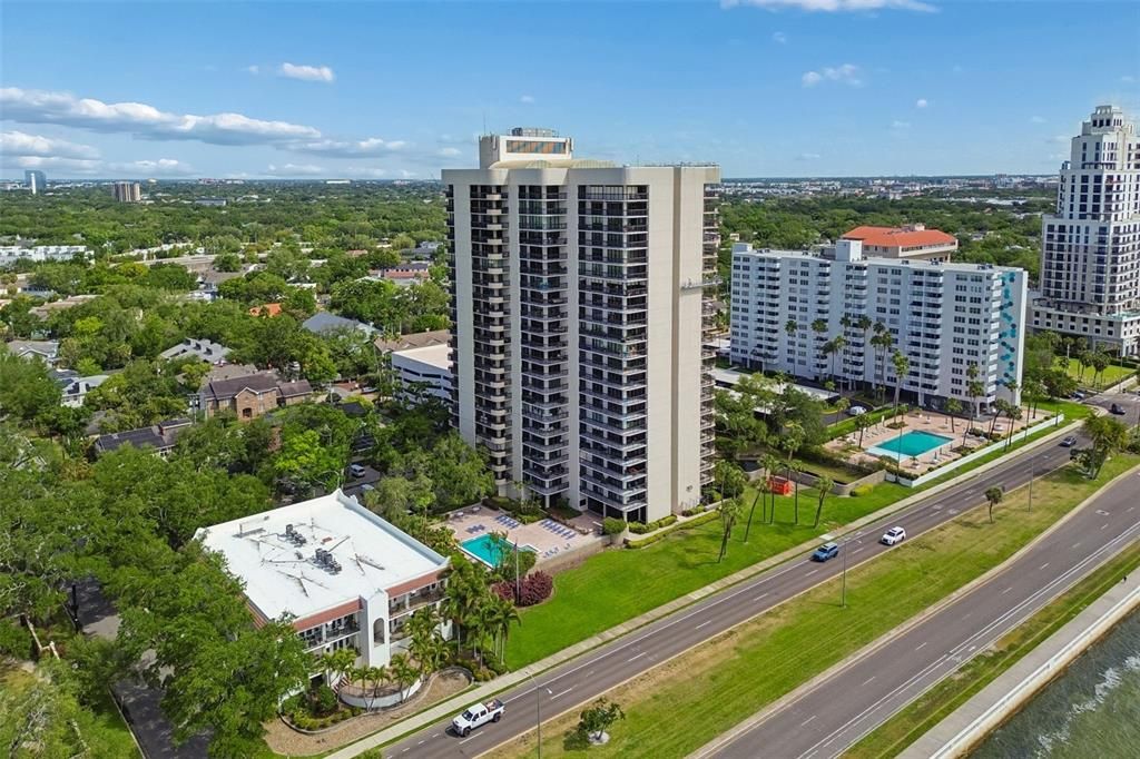 En Venta: $700,000 (2 camas, 2 baños, 1520 Pies cuadrados)