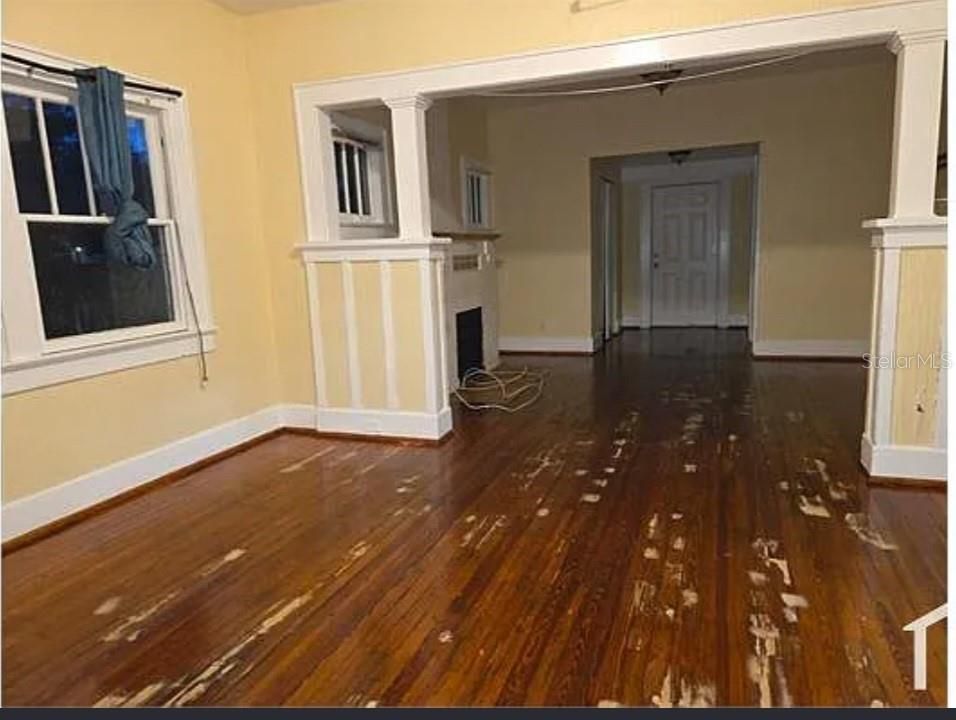 For Rent: $2,000 (3 beds, 1 baths, 1004 Square Feet)
