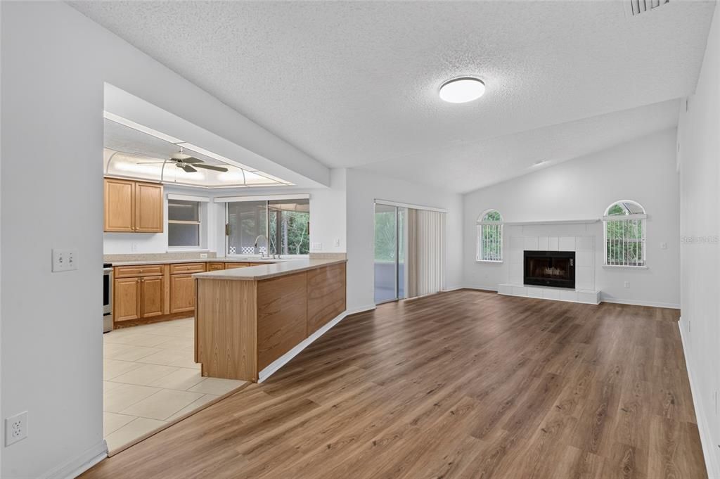 For Sale: $379,000 (5 beds, 3 baths, 2909 Square Feet)