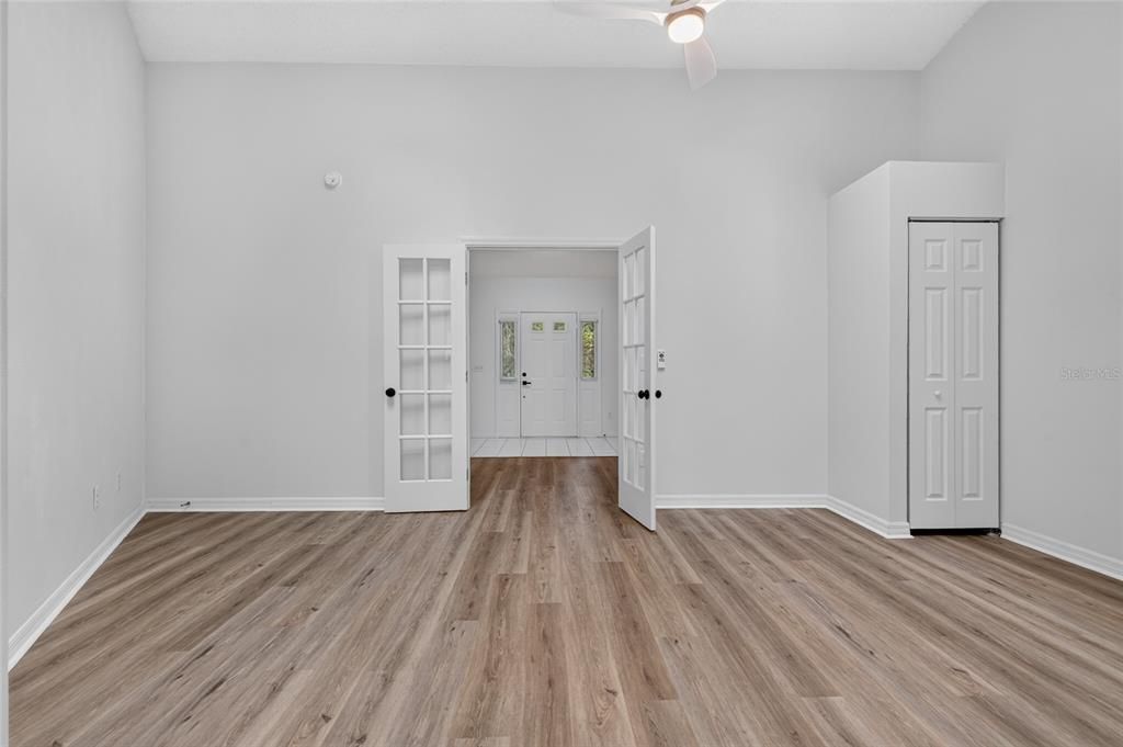For Sale: $379,000 (5 beds, 3 baths, 2909 Square Feet)