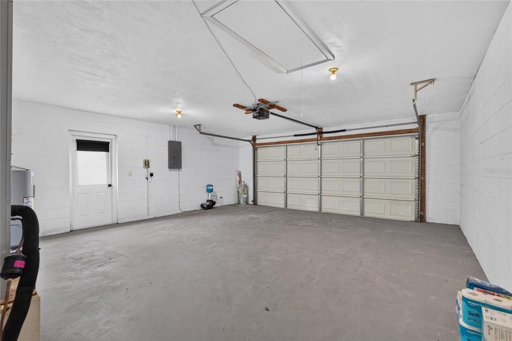For Sale: $379,000 (5 beds, 3 baths, 2909 Square Feet)
