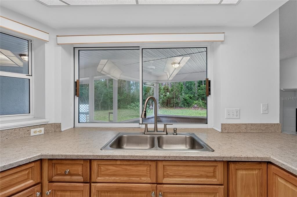 For Sale: $379,000 (5 beds, 3 baths, 2909 Square Feet)