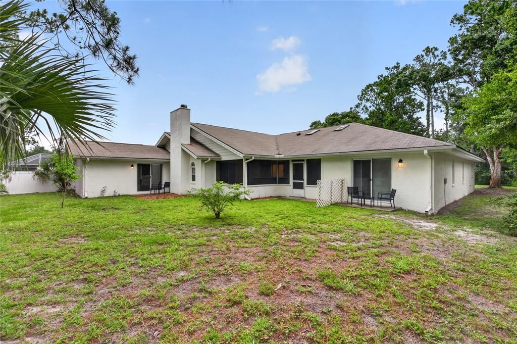 For Sale: $379,000 (5 beds, 3 baths, 2909 Square Feet)