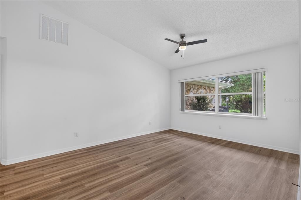 For Sale: $379,000 (5 beds, 3 baths, 2909 Square Feet)