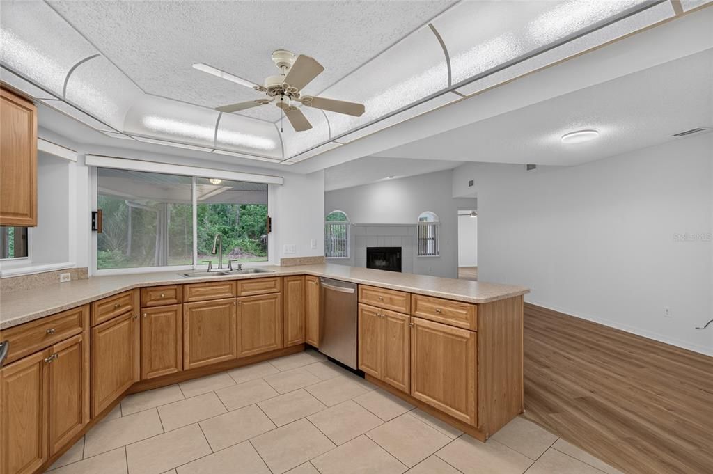 For Sale: $379,000 (5 beds, 3 baths, 2909 Square Feet)