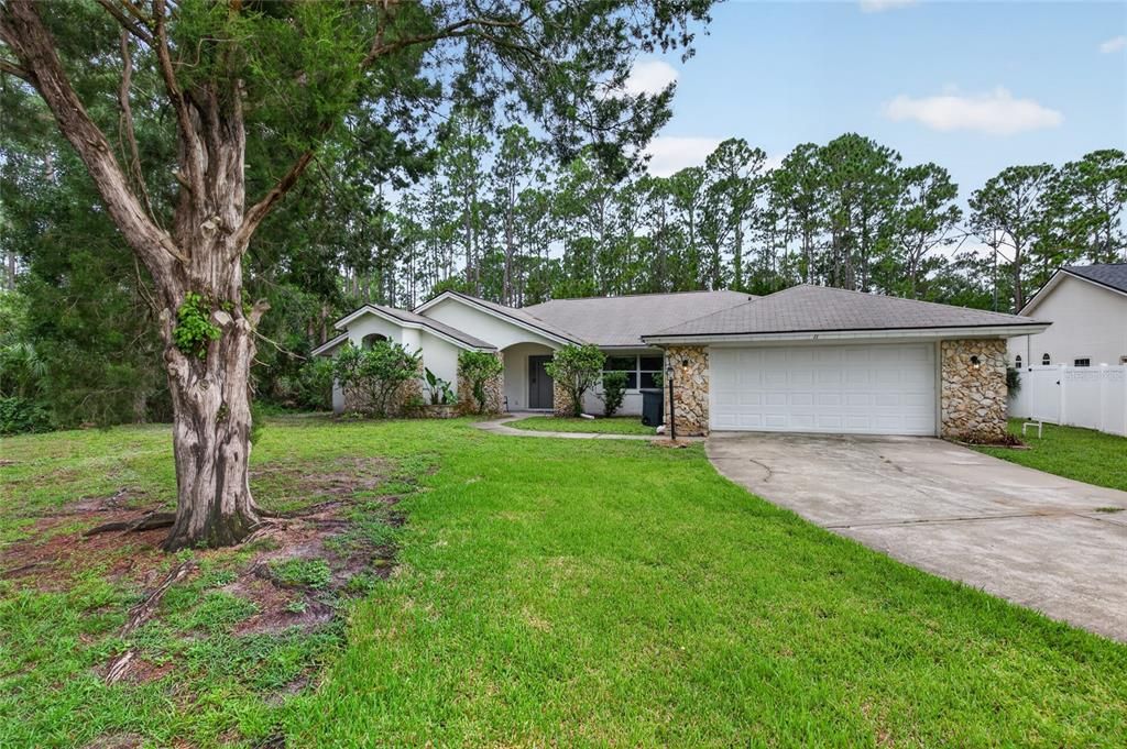 For Sale: $379,000 (5 beds, 3 baths, 2909 Square Feet)