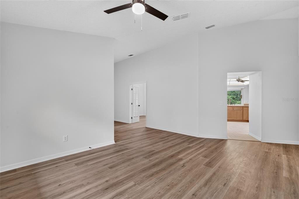 For Sale: $379,000 (5 beds, 3 baths, 2909 Square Feet)