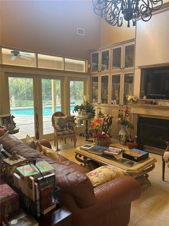 For Sale: $1,075,000 (5 beds, 4 baths, 5196 Square Feet)