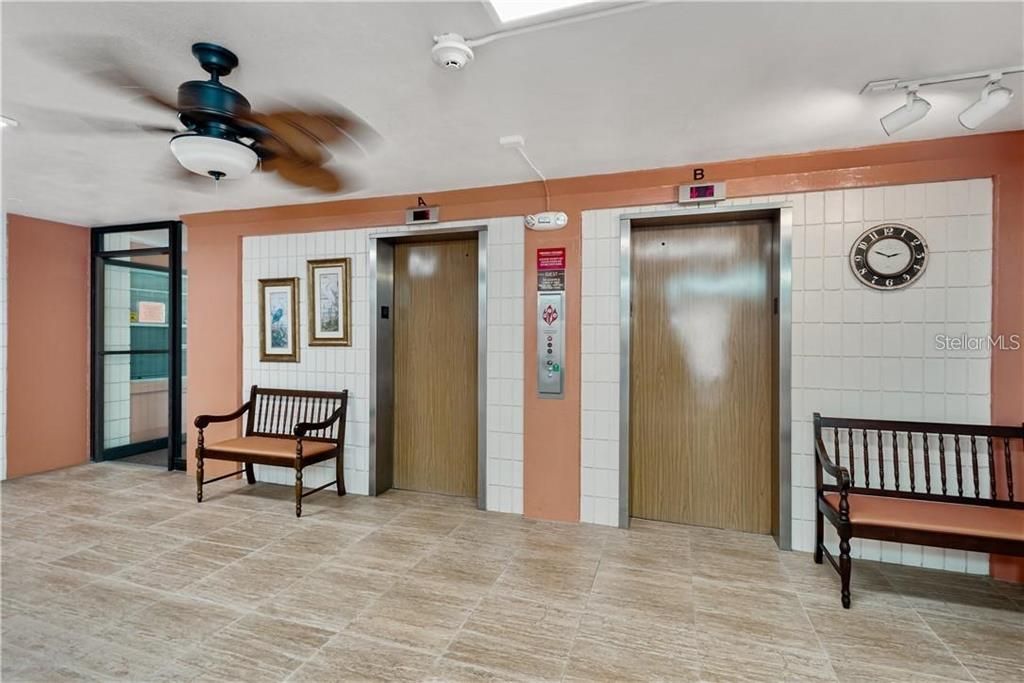 For Sale: $119,000 (2 beds, 2 baths, 1190 Square Feet)