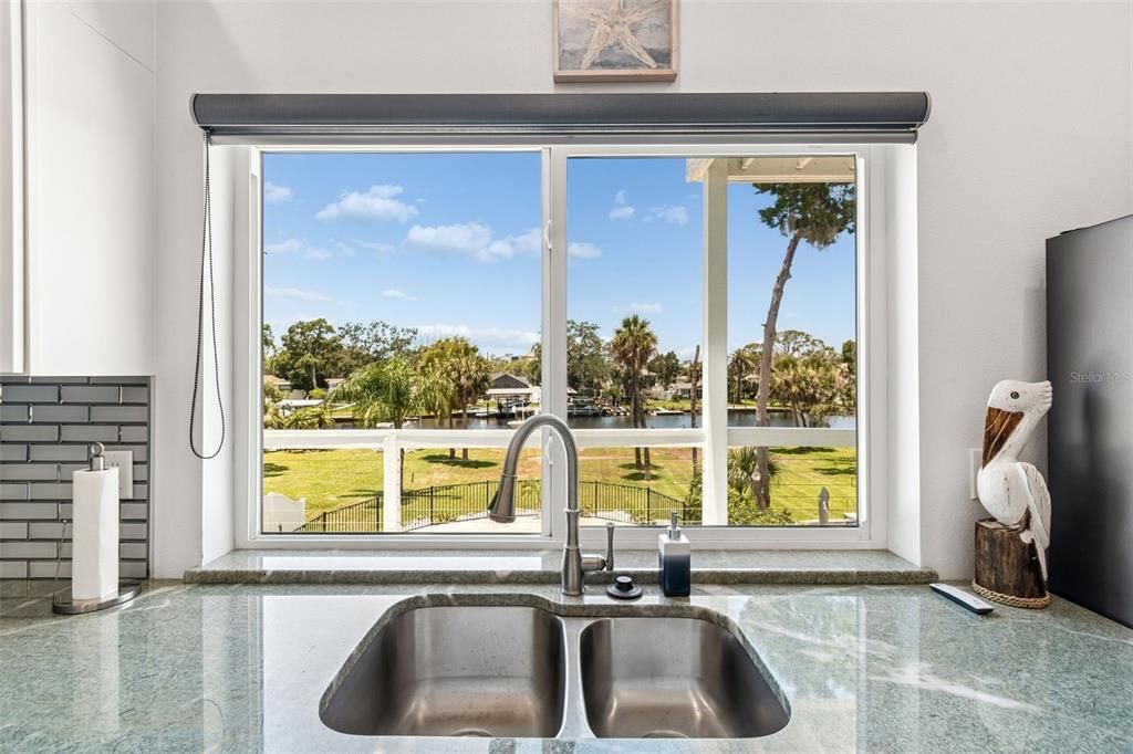 For Sale: $945,000 (3 beds, 2 baths, 1811 Square Feet)