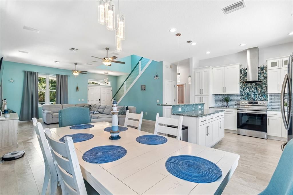 For Sale: $945,000 (3 beds, 2 baths, 1811 Square Feet)