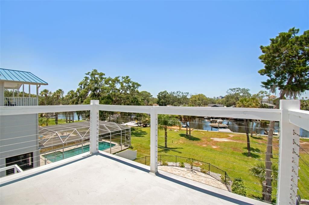 For Sale: $945,000 (3 beds, 2 baths, 1811 Square Feet)