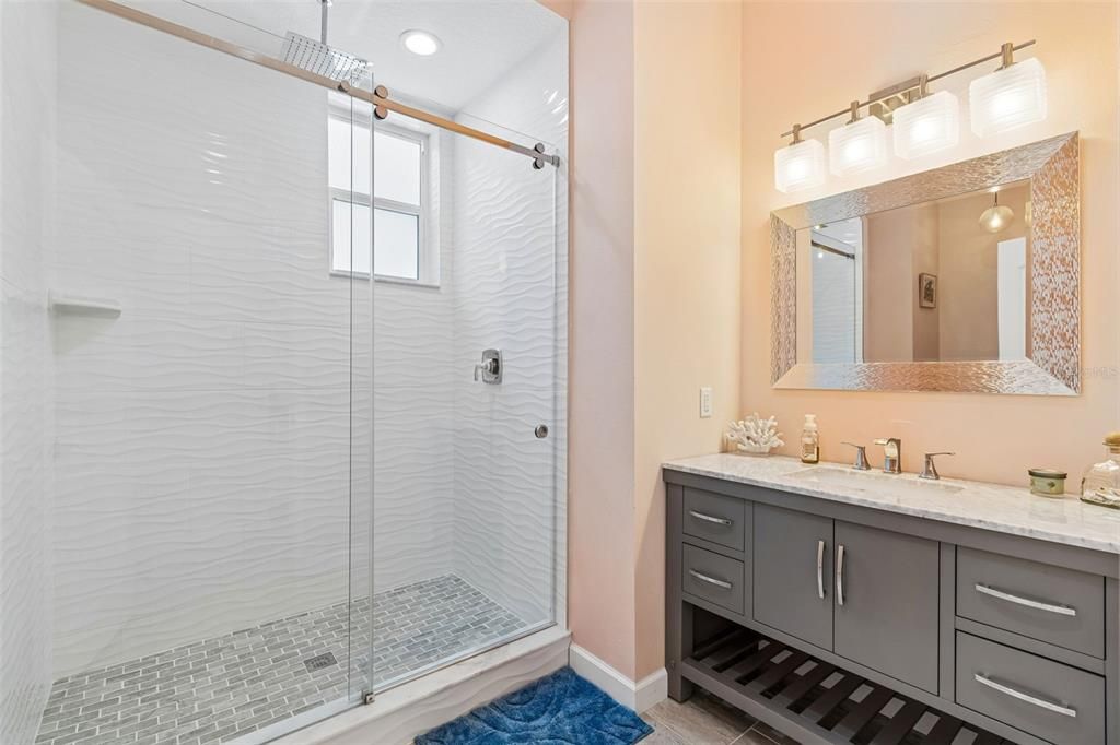 For Sale: $945,000 (3 beds, 2 baths, 1811 Square Feet)
