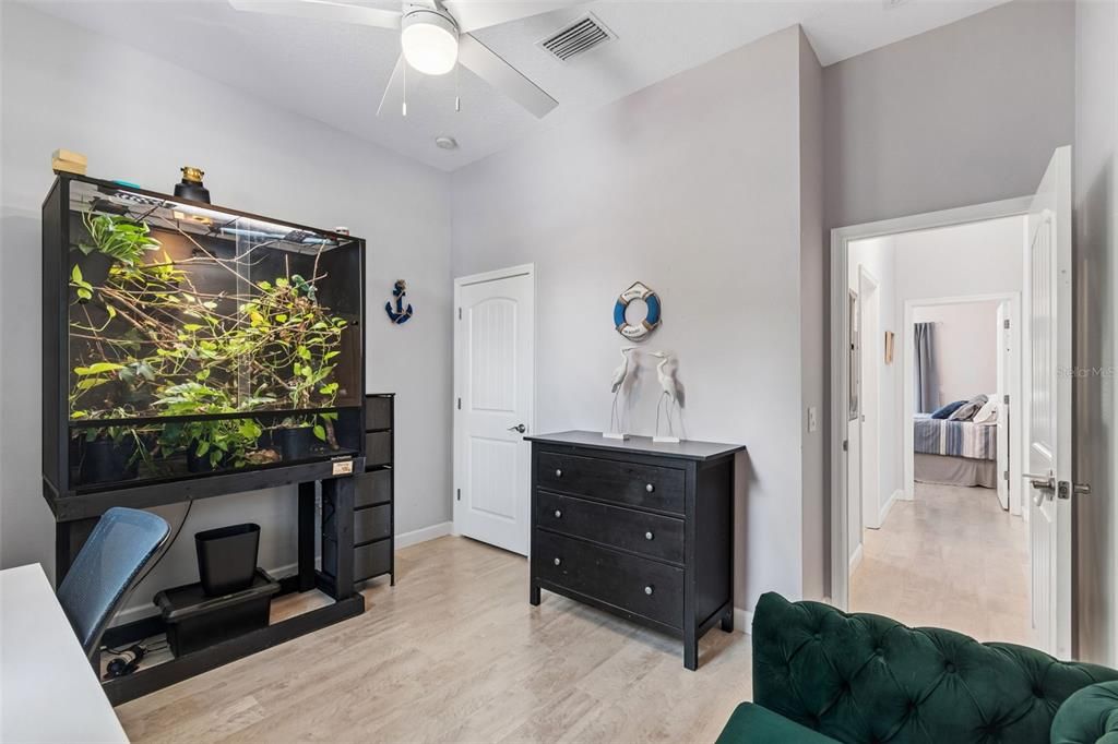 For Sale: $945,000 (3 beds, 2 baths, 1811 Square Feet)