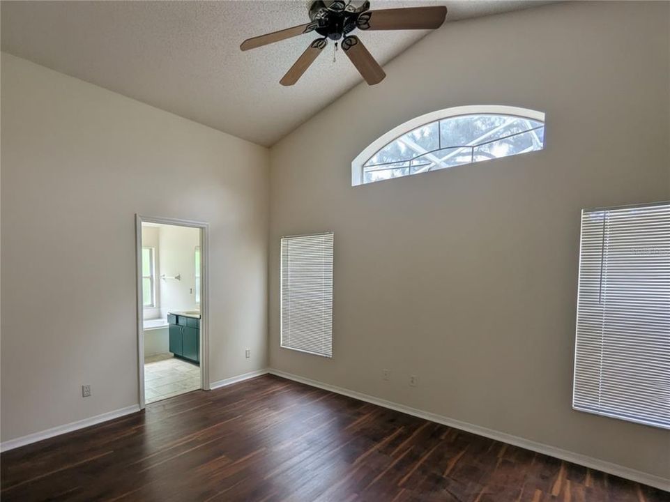 For Sale: $435,000 (3 beds, 2 baths, 1694 Square Feet)