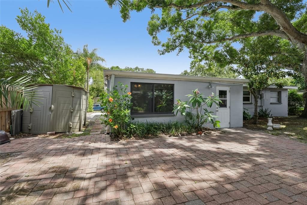 En Venta: $325,000 (3 camas, 2 baños, 1144 Pies cuadrados)