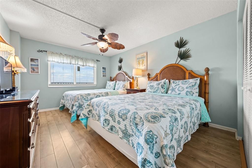 For Sale: $1,250,000 (3 beds, 2 baths, 1180 Square Feet)