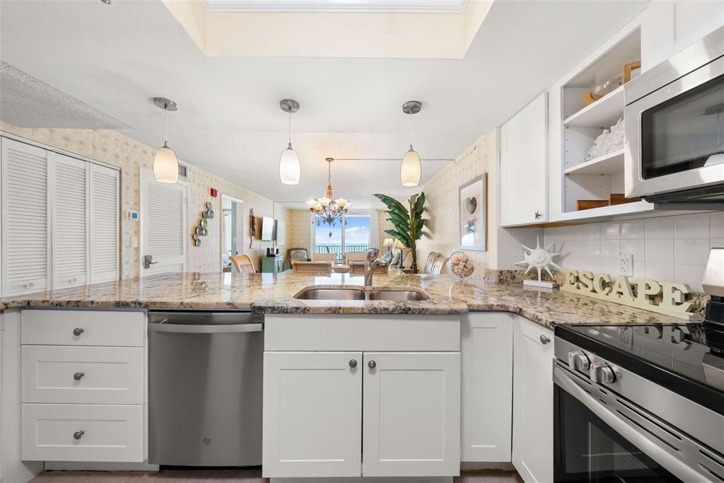 For Sale: $1,250,000 (3 beds, 2 baths, 1180 Square Feet)
