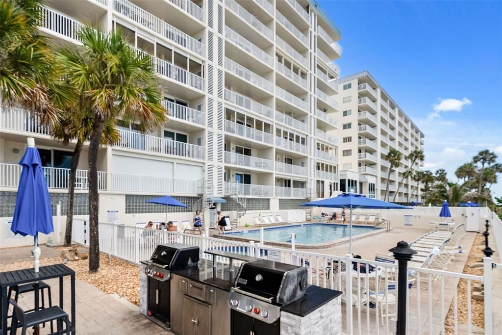 For Sale: $1,250,000 (3 beds, 2 baths, 1180 Square Feet)