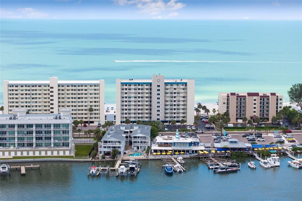 For Sale: $1,250,000 (3 beds, 2 baths, 1180 Square Feet)