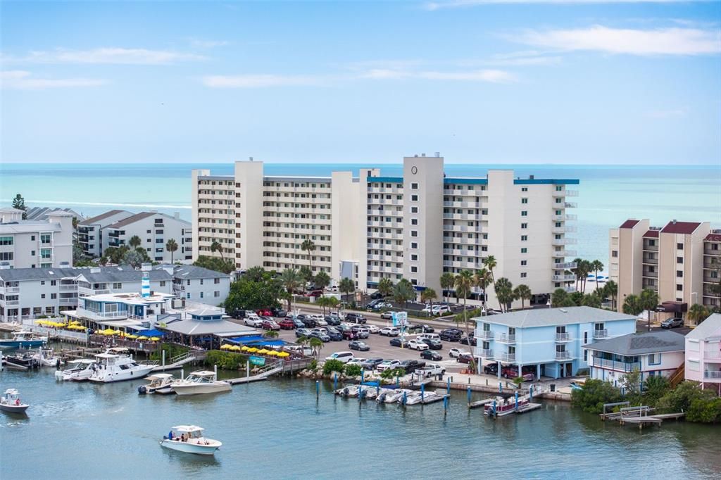 For Sale: $1,250,000 (3 beds, 2 baths, 1180 Square Feet)
