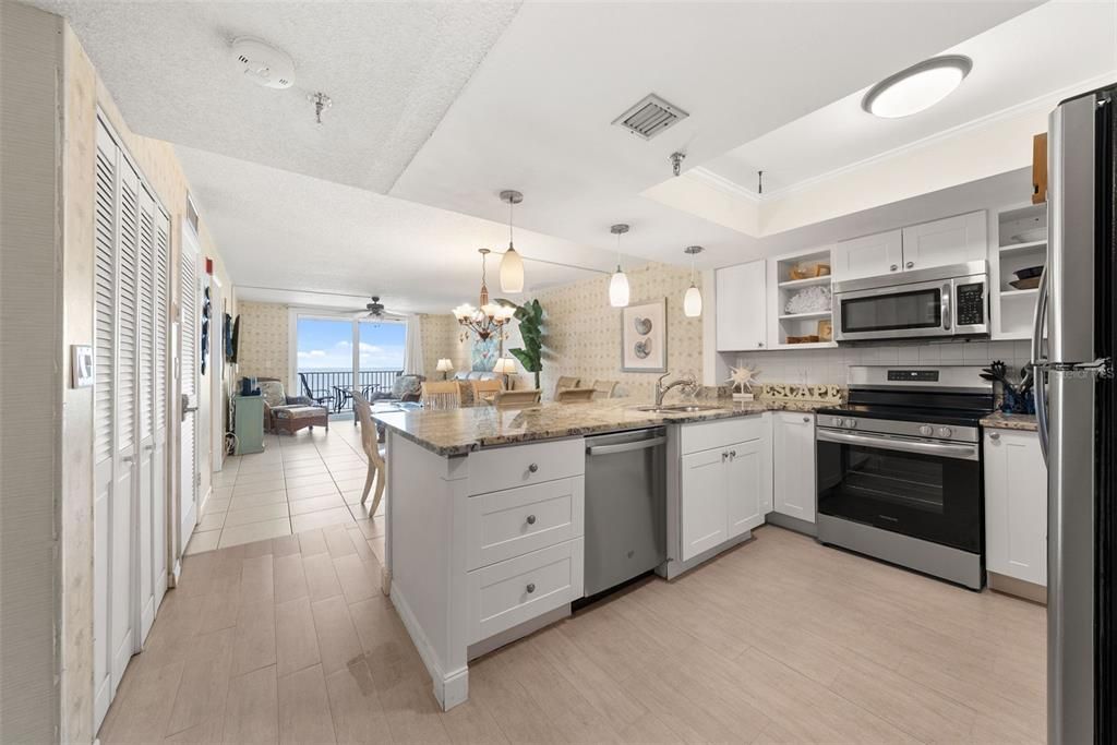 For Sale: $1,250,000 (3 beds, 2 baths, 1180 Square Feet)