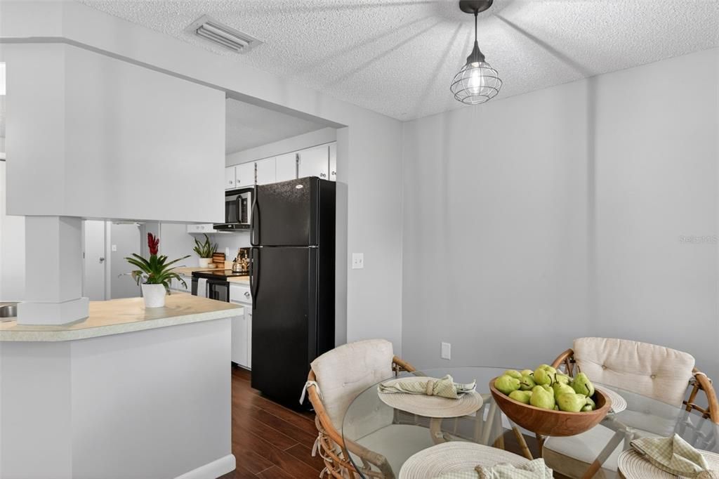 En Venta: $444,000 (2 camas, 2 baños, 1763 Pies cuadrados)