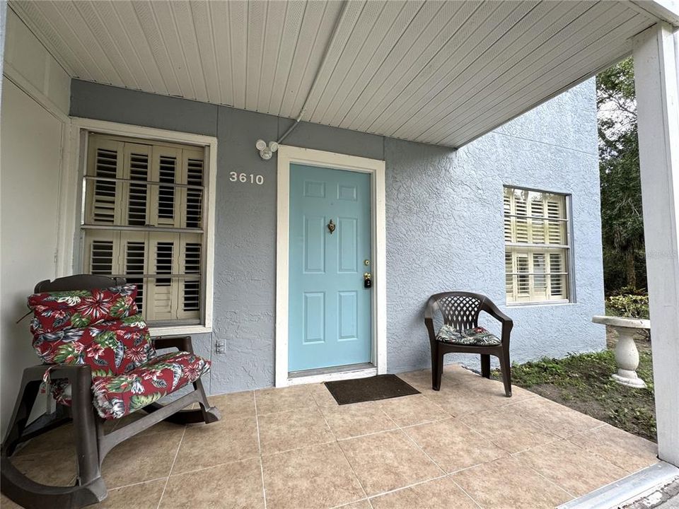 For Rent: $1,300 (2 beds, 2 baths, 912 Square Feet)